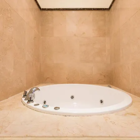 Villa Luxury 4br - Hills & Country Club *