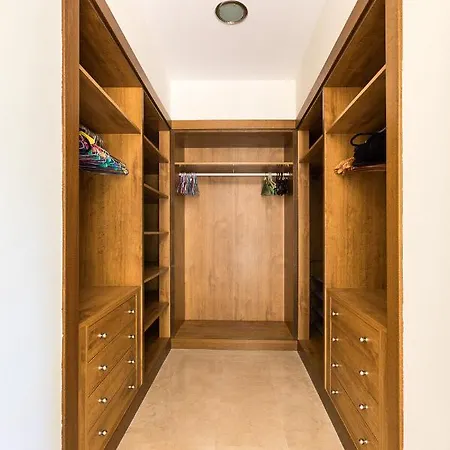 Luxury 4br - Hills & Country Club *