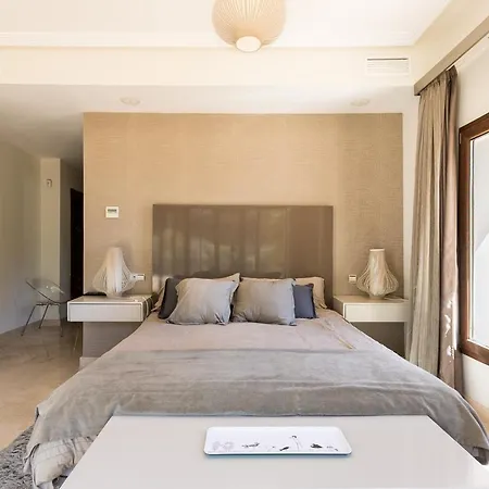 Villa Luxury 4br - Hills & Country Club